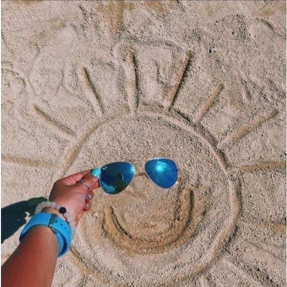 Blue Ray-Ban aviators - Picture 3 of 4